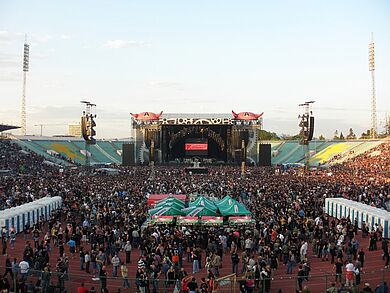 Мобилни химически еко тоалетни от Екотой за мащабни концерти